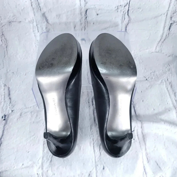 Tahari SOPHIA Black Leather Platform‎ Pump Heels Women's Sz 9 Classy Chic Office - Picture 8 of 10